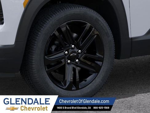 New 2026 Chevrolet TrailBlazer LT w/ Midnight Edition FWD image 9