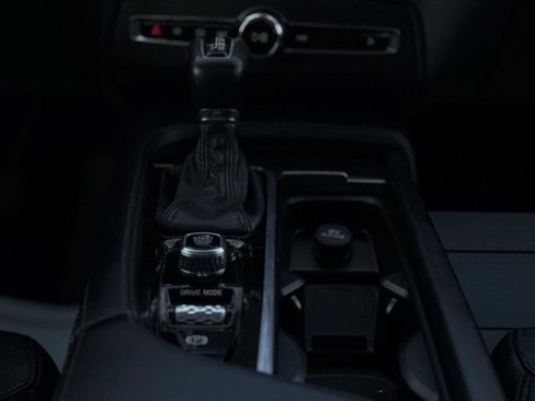 Used 2020 Volvo XC90 T6 Momentum image 21