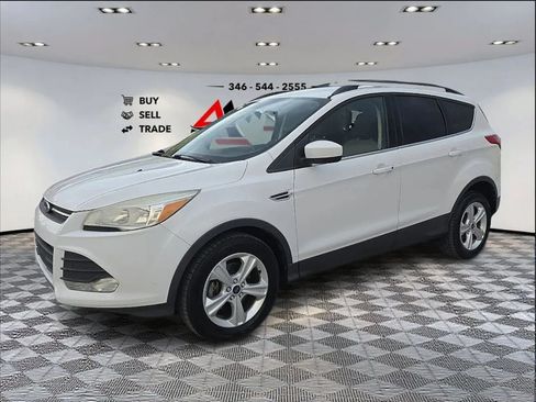 Used 2016 Ford Escape SE w/ Equipment Group 201A FWD image 1