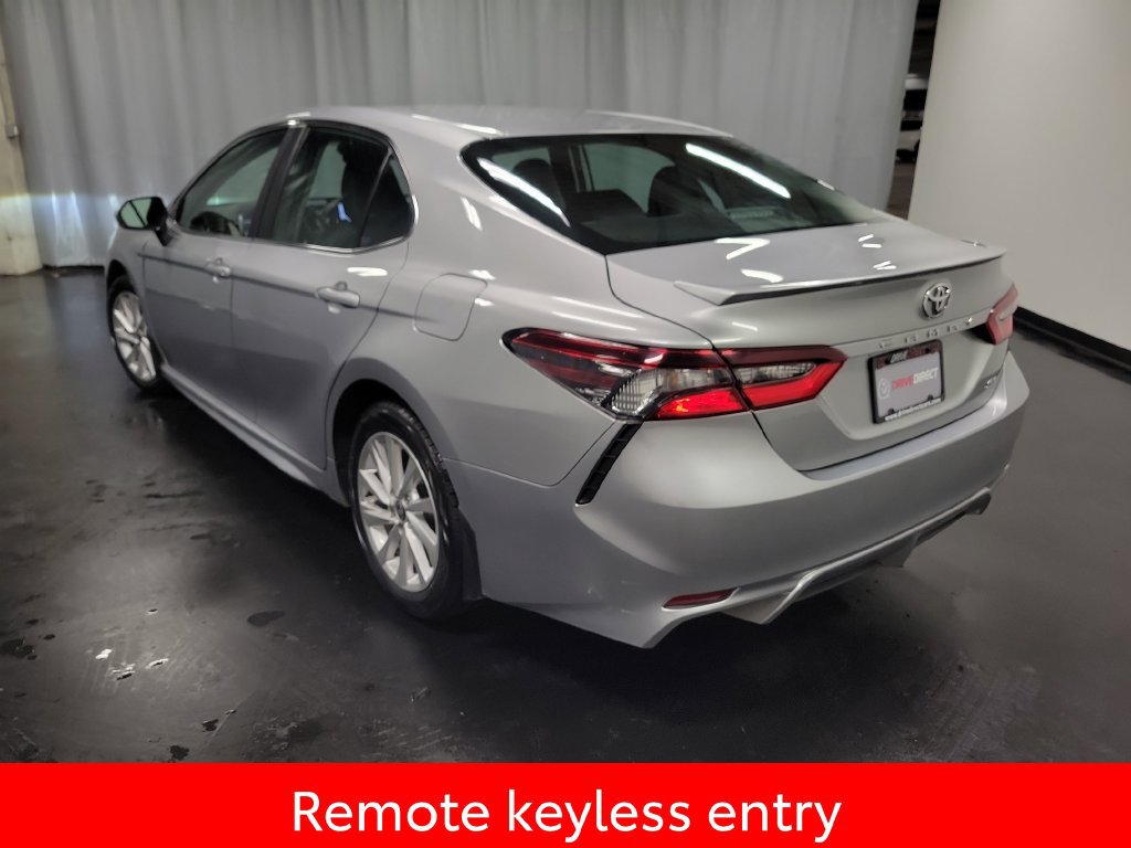 Used 2024 Toyota Camry SE FWD image 6