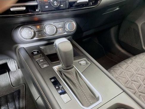 Certified 2025 Nissan Kicks SV image 14