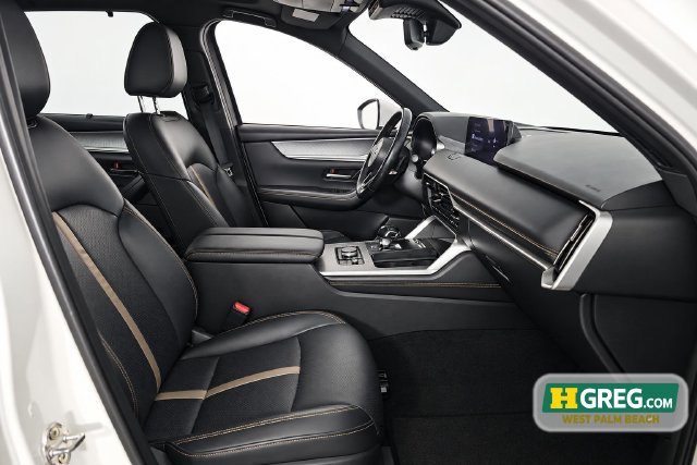 Used 2024 MAZDA CX-90 Plug-In Hybrid w/ Premium Plus AWD/4WD image 11