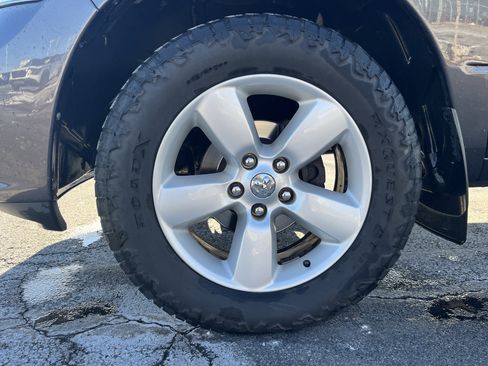 Used 2015 RAM 1500 Express image 11