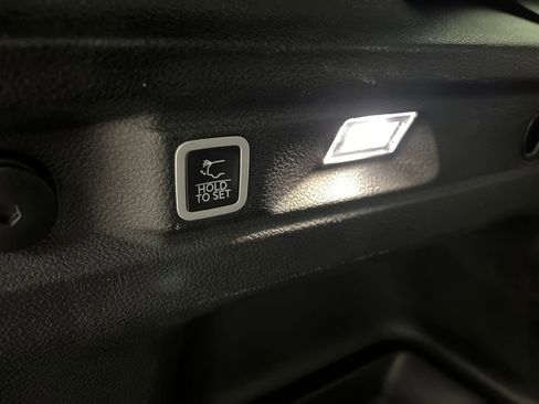 Used 2024 Jeep Grand Cherokee L Limited w/ Luxury Tech Group II image 40