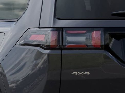 New 2026 Jeep Cherokee Overland image 9