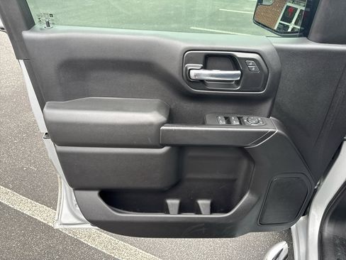 Used 2020 Chevrolet Silverado 1500 Custom w/ Custom Value Package image 21