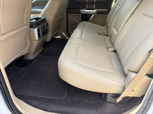 Used 2018 Ford F150 Lariat w/ Equipment Group 502A Luxury AWD/4WD image 20