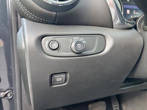 Used 2022 Chevrolet Blazer LT w/ Sound & Technology Package image 22