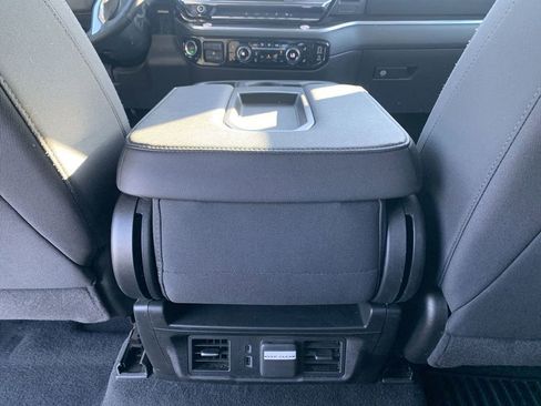 Used 2025 Chevrolet Silverado 2500 LT w/ Convenience Package image 20