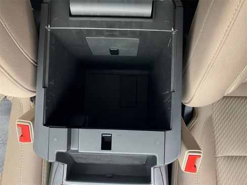 Used 2021 Ford Explorer 2WD image 27