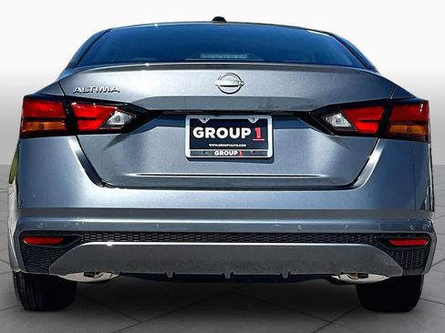 New 2026 Nissan Altima 2.5 SV FWD image 4