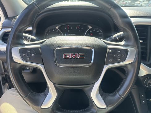 Used 2018 GMC Acadia SLT FWD image 18