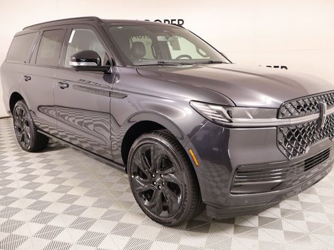 New 2026 Lincoln Navigator Black Label AWD/4WD image 1