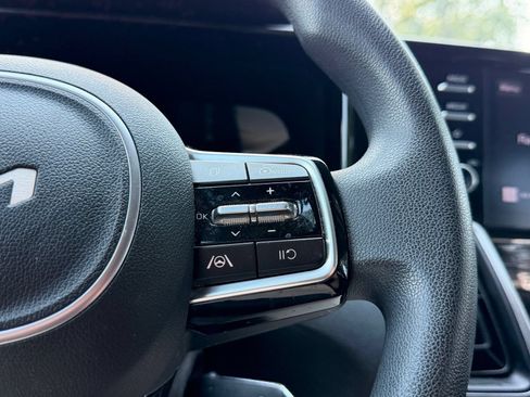 Used 2022 Kia Sorento LX FWD image 23