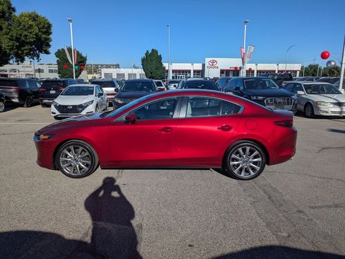 Used 2019 MAZDA MAZDA3 Sedan FWD image 10