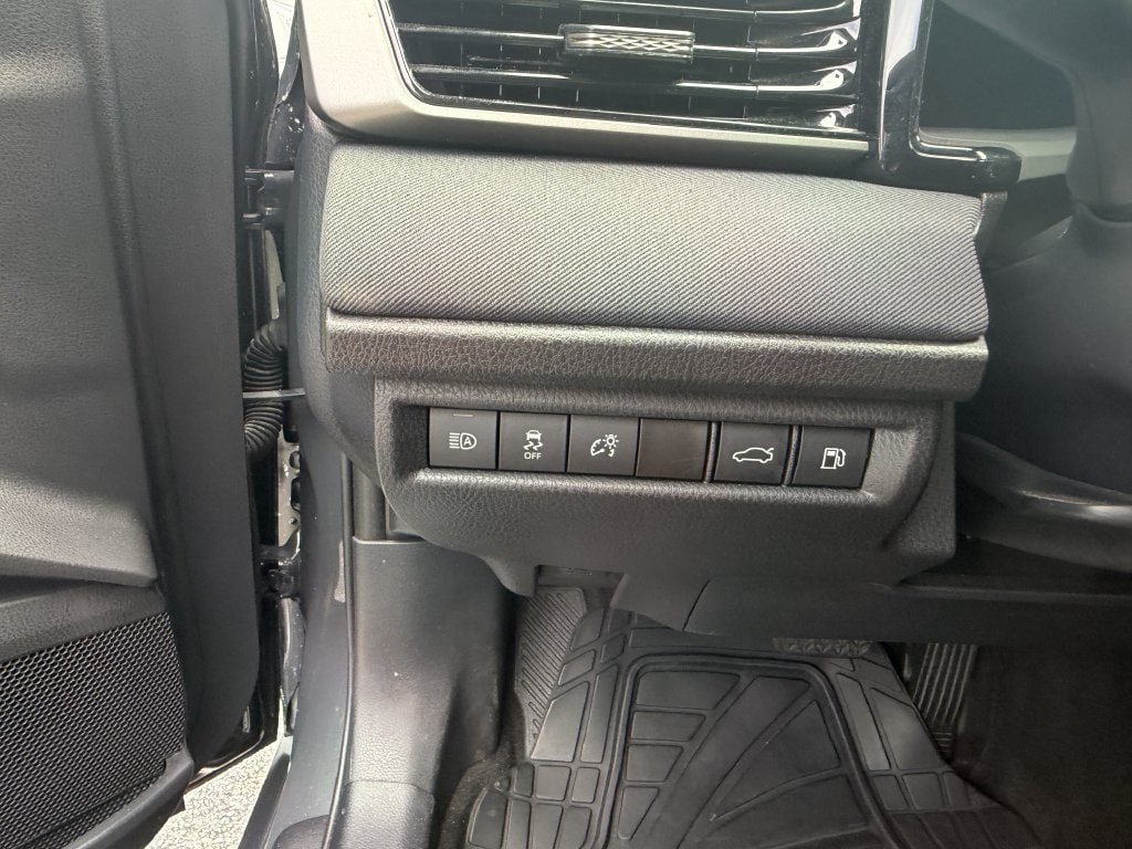 Used 2025 Toyota Camry LE FWD image 23