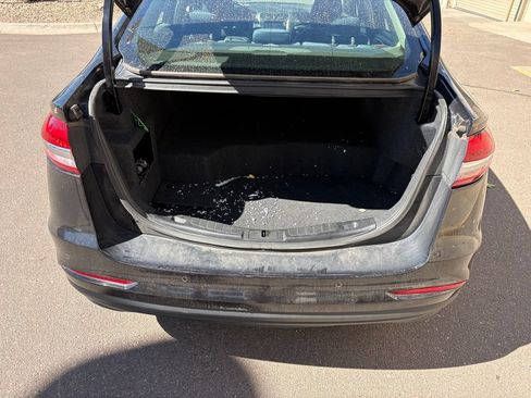 Used 2019 Ford Fusion SE FWD image 25
