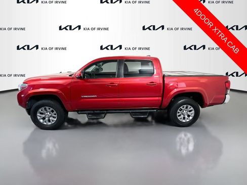 Used 2018 Toyota Tacoma SR5 RWD image 3