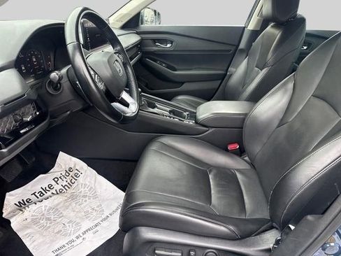 Used 2023 Honda Accord Touring image 3