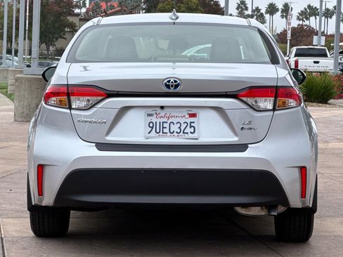 Certified 2025 Toyota Corolla LE image 6