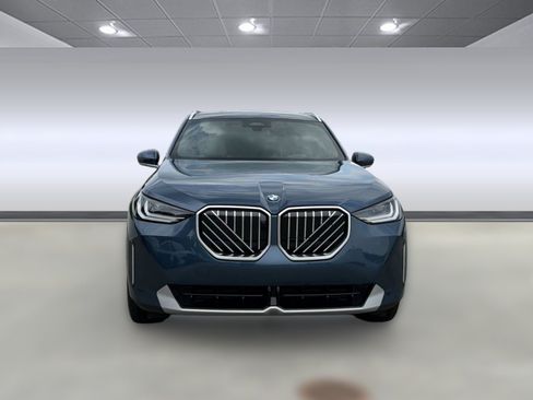 Certified 2025 BMW X3 xDrive30i w/ Premium Package AWD/4WD image 5