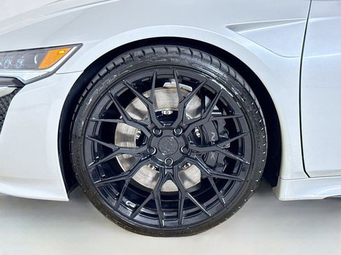 Used 2018 Acura NSX AWD/4WD image 40