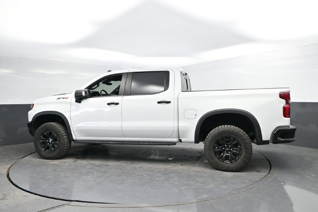 Used 2022 Chevrolet Silverado 1500 ZR2 w/ Technology Package AWD/4WD image 8