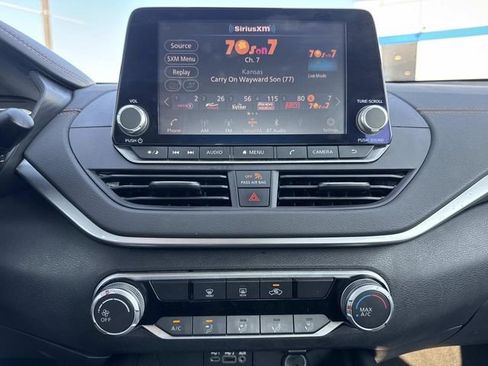 Used 2022 Nissan Altima 2.5 SR image 17