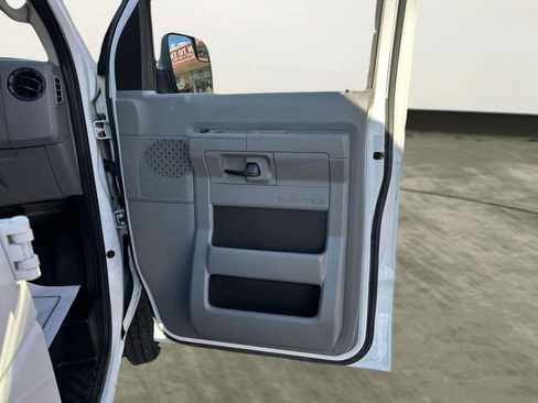 Used 2012 Ford E-250 and Econoline 250 w/ PWR Group RWD image 23