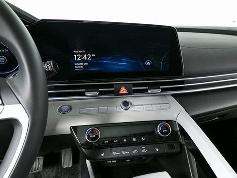 New 2026 Hyundai Elantra Limited image 24