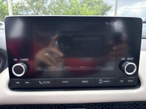 Used 2024 Honda HR-V LX image 27