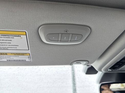 Used 2022 Jeep Cherokee Limited image 24