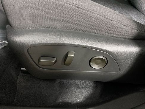 Used 2025 GMC Acadia Elevation w/ Black Edition image 12