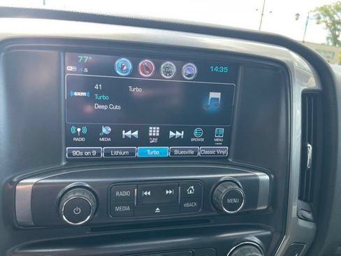 Used 2018 Chevrolet Silverado 1500 LT w/ Midnight Edition AWD/4WD image 23