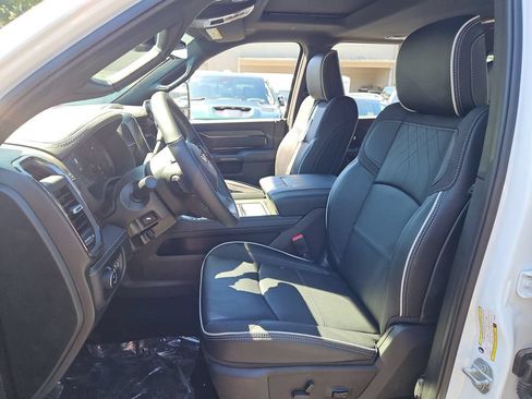 New 2026 RAM 2500 Limited AWD/4WD image 12