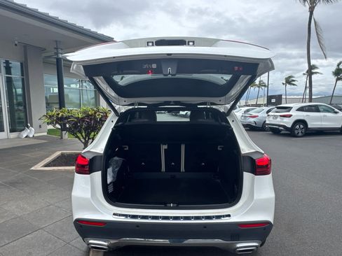 Used 2025 Mercedes-Benz GLA 250 4MATIC image 9