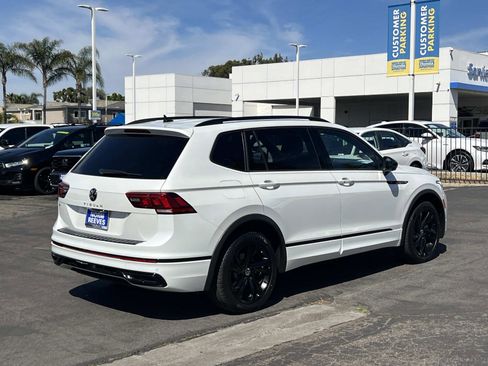 Used 2023 Volkswagen Tiguan SE R-Line image 27