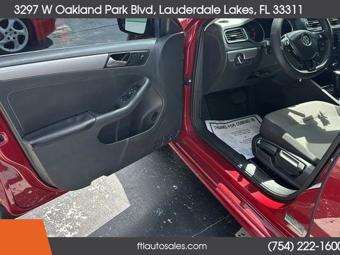Used 2017 Volkswagen Jetta S image 19