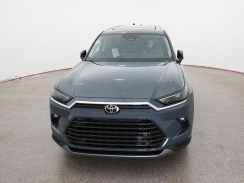 New 2026 Toyota Grand Highlander FWD image 2
