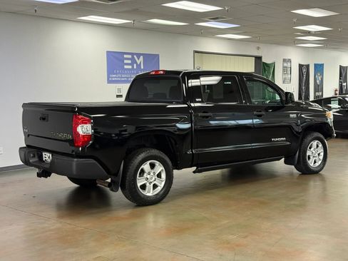 Used 2016 Toyota Tundra SR5 w/ SR5 Upgrade Package AWD/4WD image 5