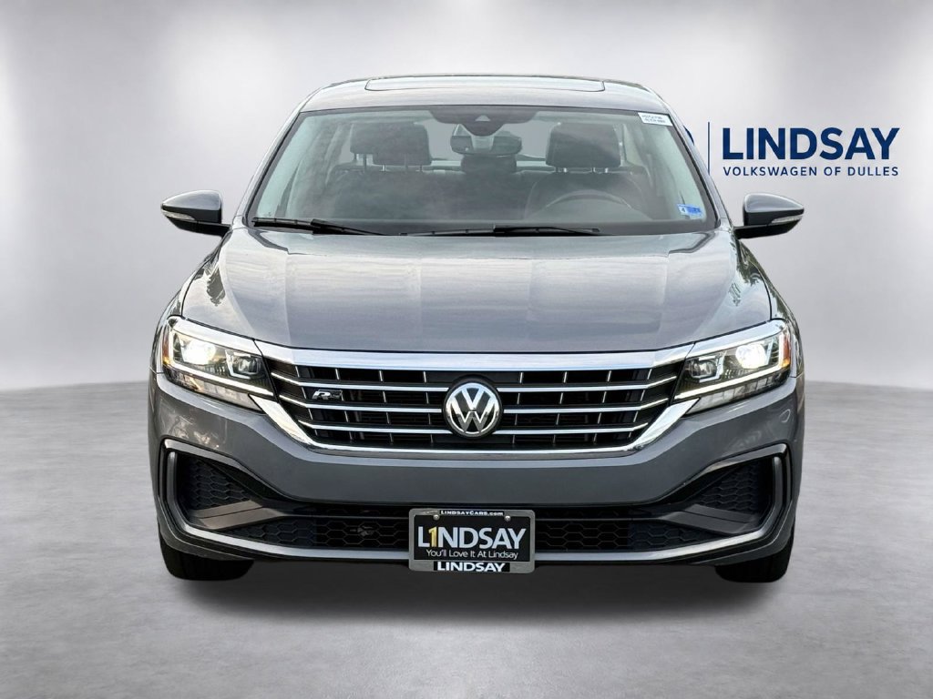 Used 2020 Volkswagen Passat 2.0T R-Line FWD image 2