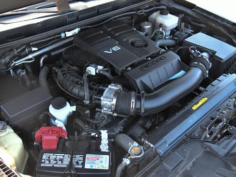 Used 2022 Nissan Frontier Pro-X RWD image 46