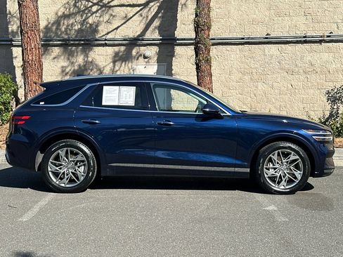 Used 2025 Genesis GV70 2.5T AWD/4WD image 2