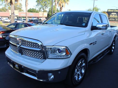 Used 2017 RAM 1500 Laramie w/ Convenience Group AWD/4WD image 4