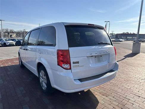 Used 2019 Dodge Grand Caravan SE image 7