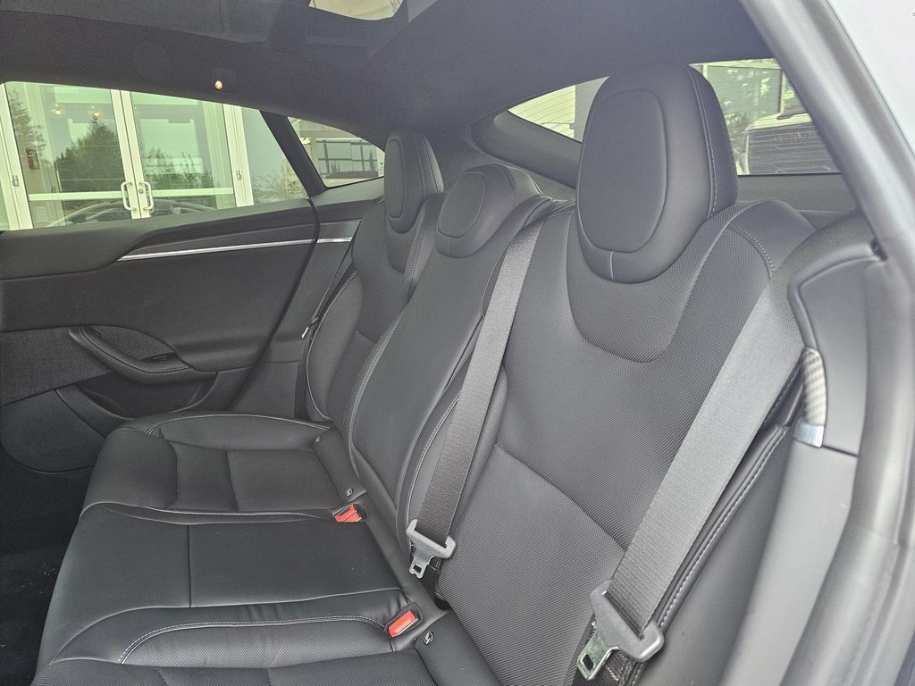 Used 2022 Tesla Model S Plaid AWD/4WD image 22
