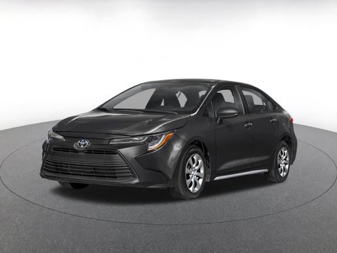 Used 2025 Toyota Corolla LE FWD image 3