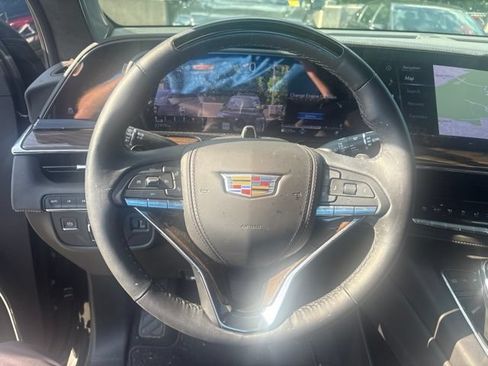 Certified 2024 Cadillac Escalade Sport Platinum w/ LPO, ONYX Package AWD/4WD image 8