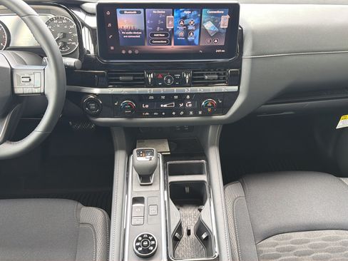 New 2026 Nissan Pathfinder SV w/ SV Premium Package AWD/4WD image 8
