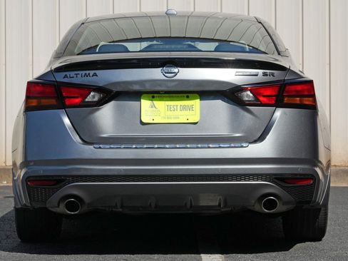 Used 2022 Nissan Altima 2.5 SR w/ Midnight Edition Package FWD image 10